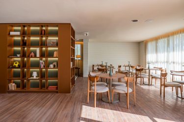 Salao Festas Infantil_mesas estantes-1509x1004